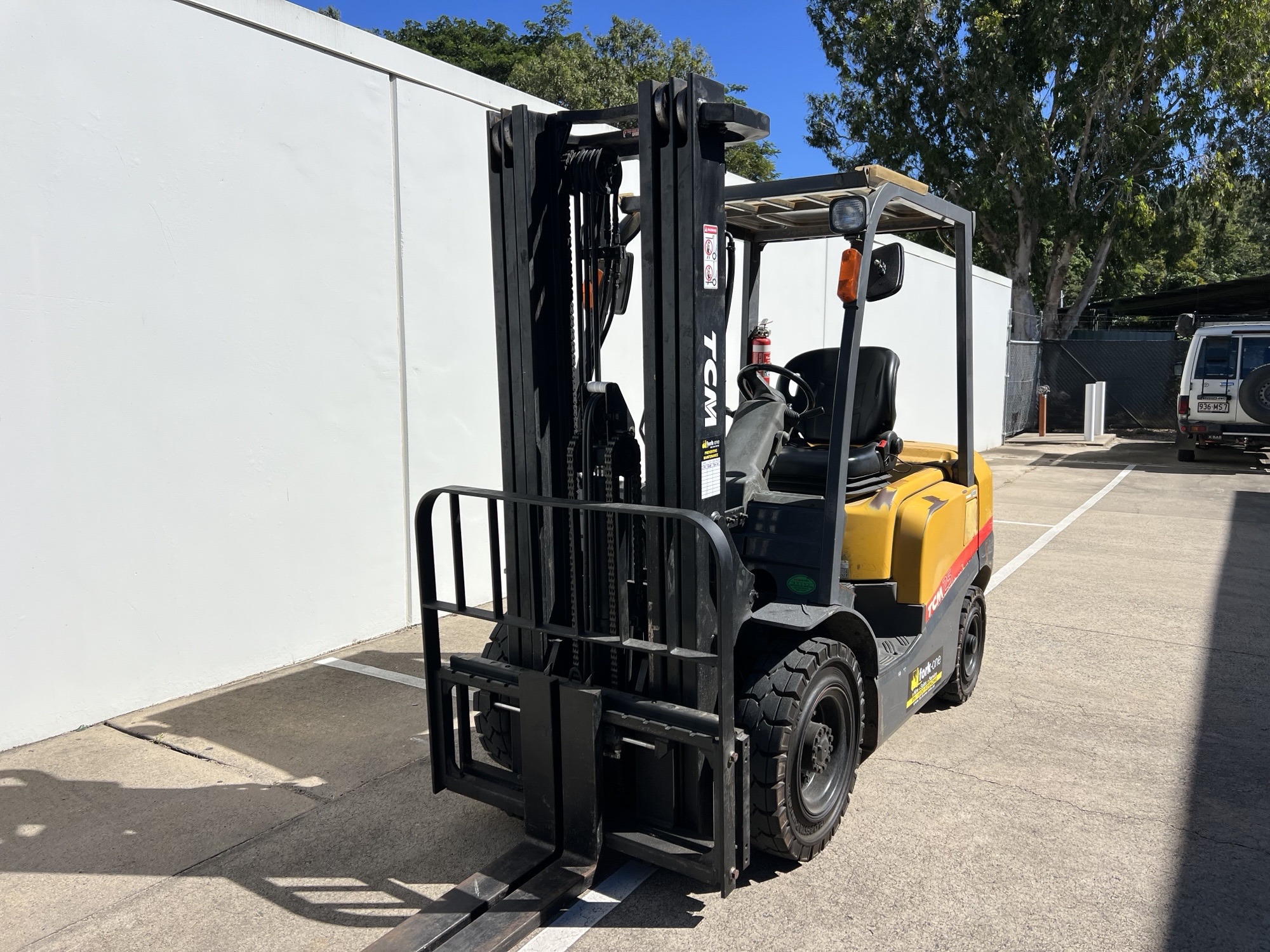 TCM 2.5T Diesel Forklift - Image 3