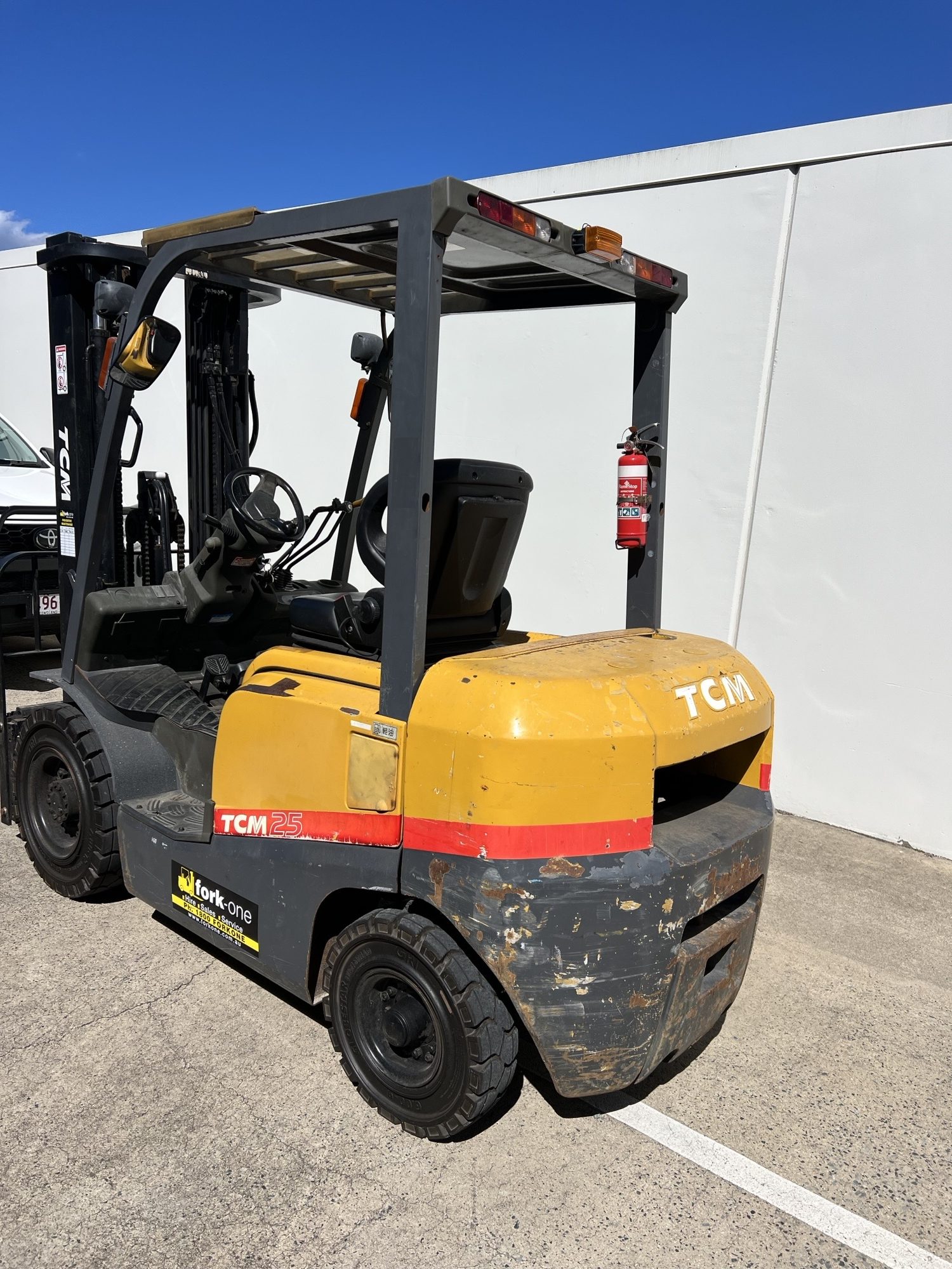 TCM 2.5T Diesel Forklift - Image 2