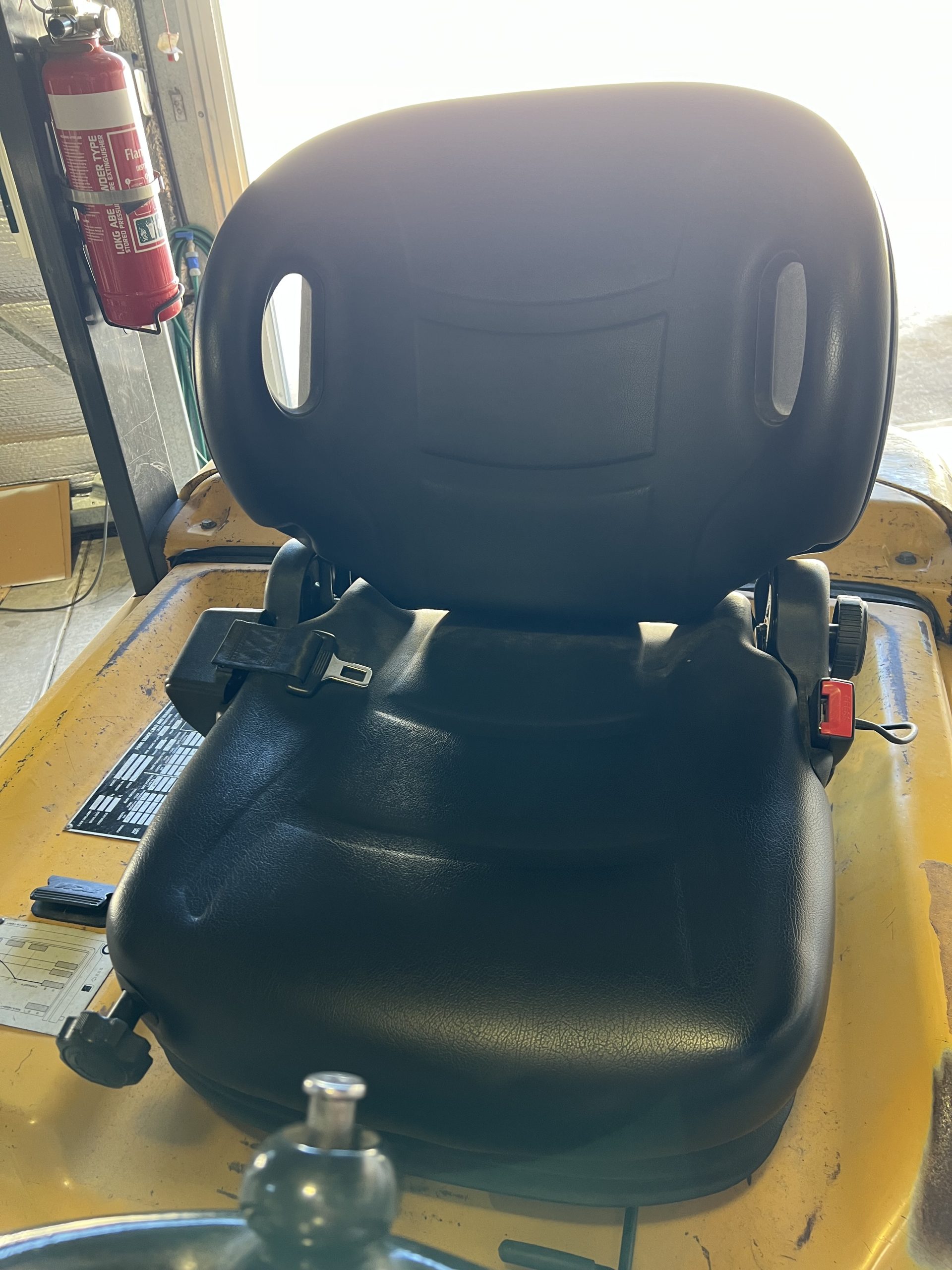 TCM 2.5T Diesel Forklift - Image 4