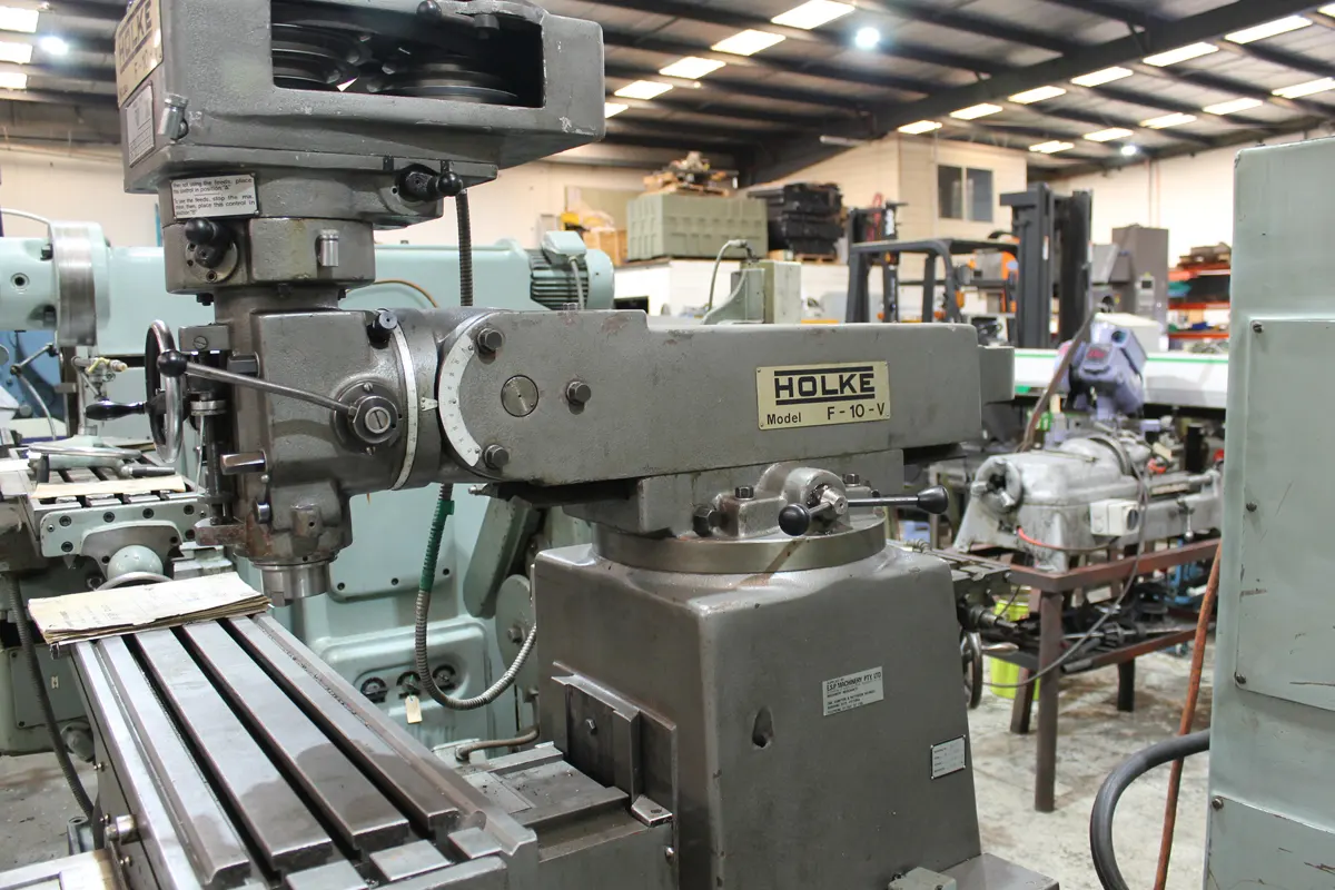 Holke F10-V Turret Milling Machine TRT#49 - Image 3