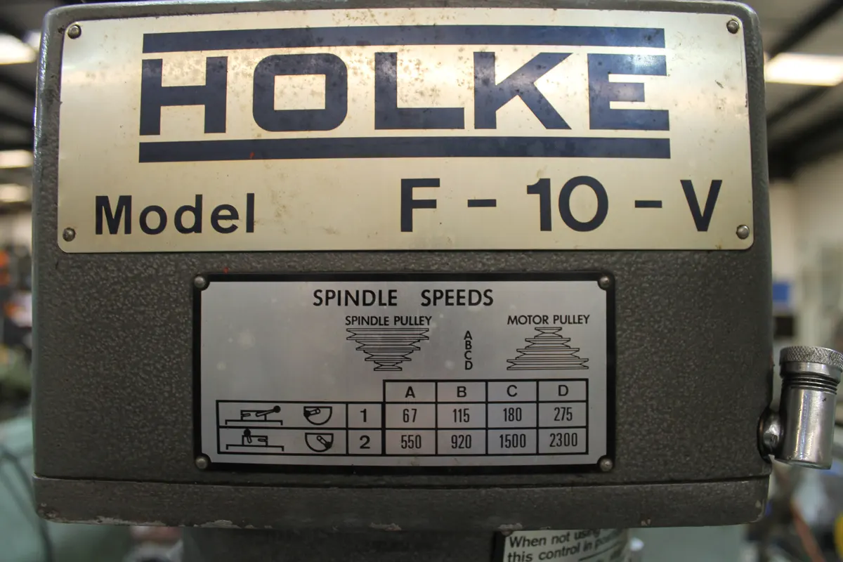Holke F10-V Turret Milling Machine TRT#49 - Image 2